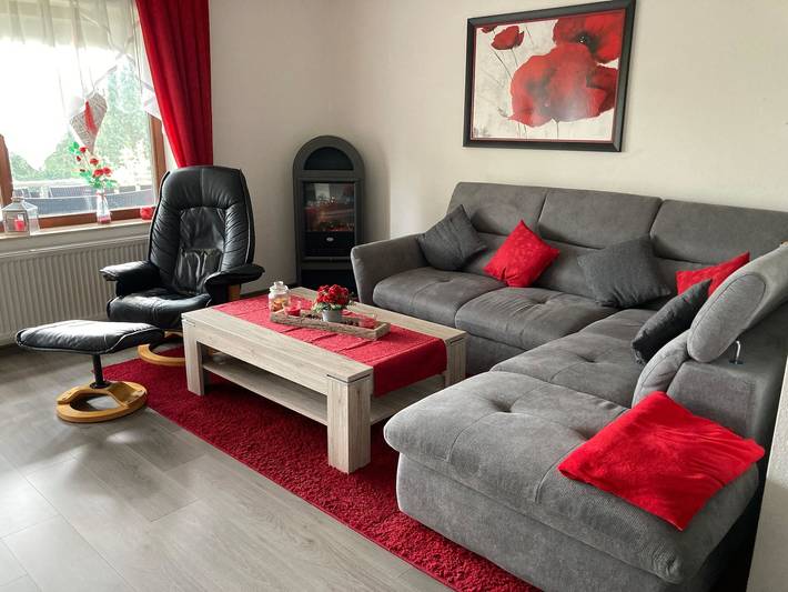 Ferienhaus für 6 Personen, mit Terrasse und Pool sowie Sauna in Neuastenberg - 4