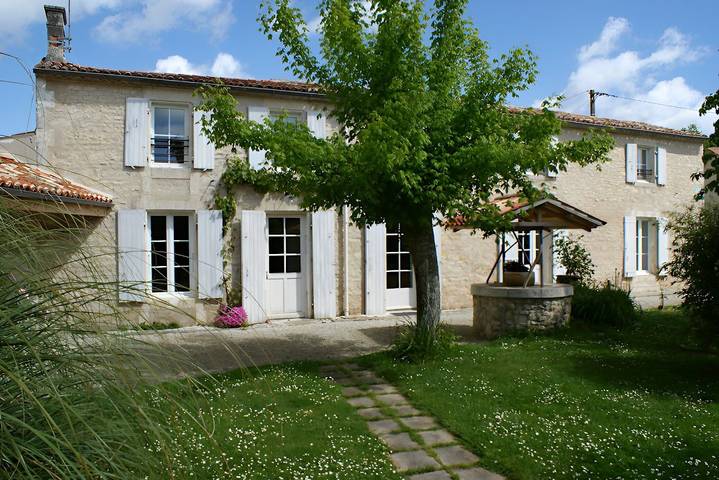 Gîte pour 12 personnes, avec jardin et terrasse - 1