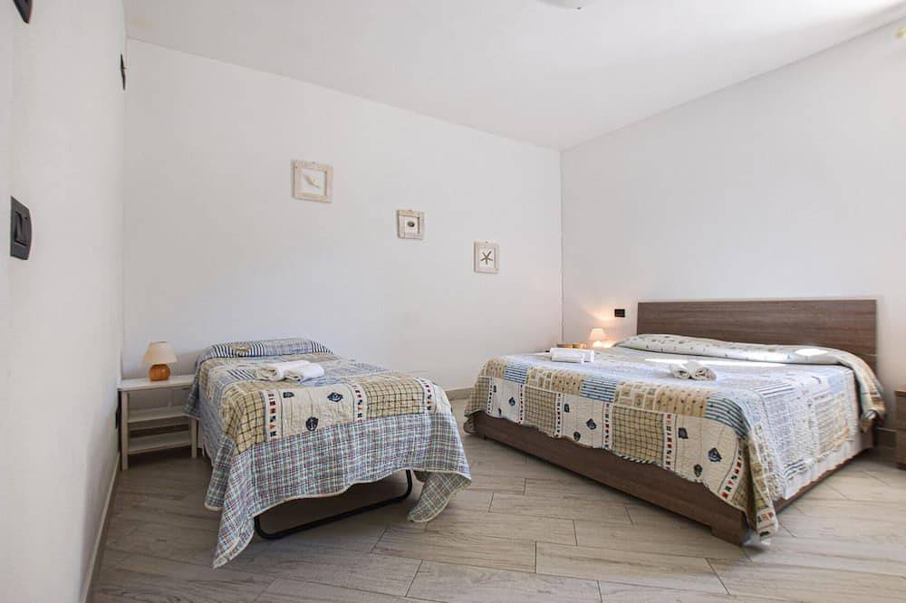 Appartamento intero, 3 bedroom pet friendly apartment in Moneglia in Moneglia, Riviera di Levante