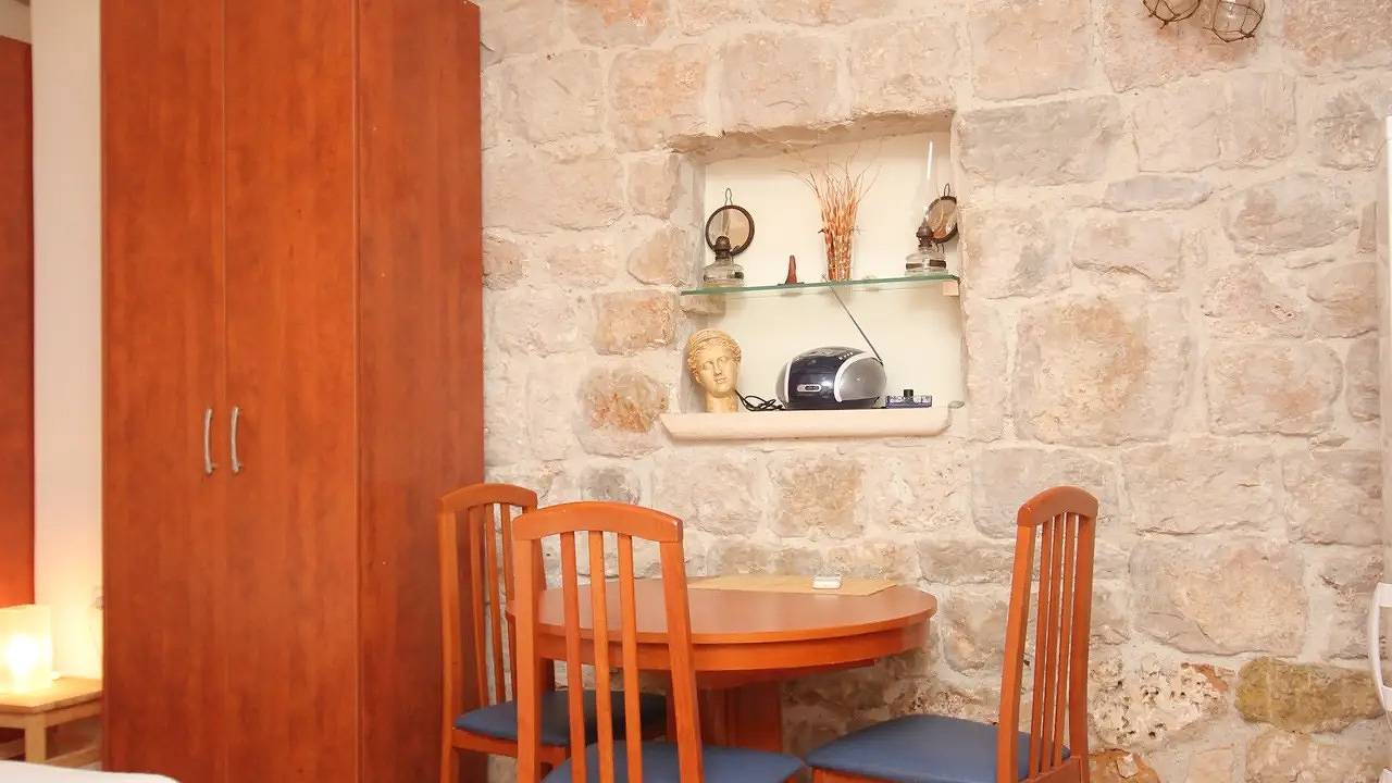 Helt studio, Studio für 3 Personen (27 m²) in Komiža in Komiza, Split-Dalmatia