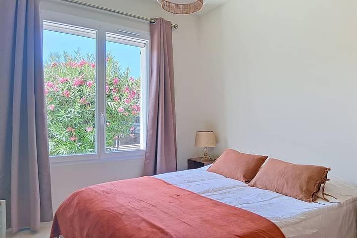 Location de vacances pour 6 personnes, avec Jardin dans Office De Tourisme De Villeneuve Loubet - 3