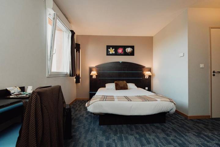Hôtel pour 2 personnes, avec Terrasse à Caudry