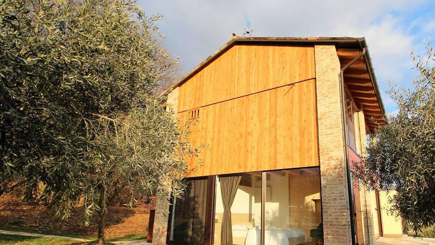 Casa vacanza per 10 persone, con idromassaggio e giardino in Volpago del Montello