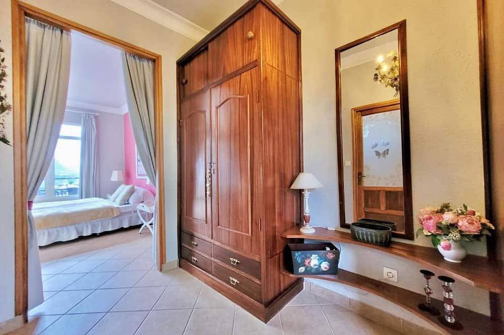 Entire apartment, Ireland 3 by The Ocean Rentals in San Marcos, North Tenerife