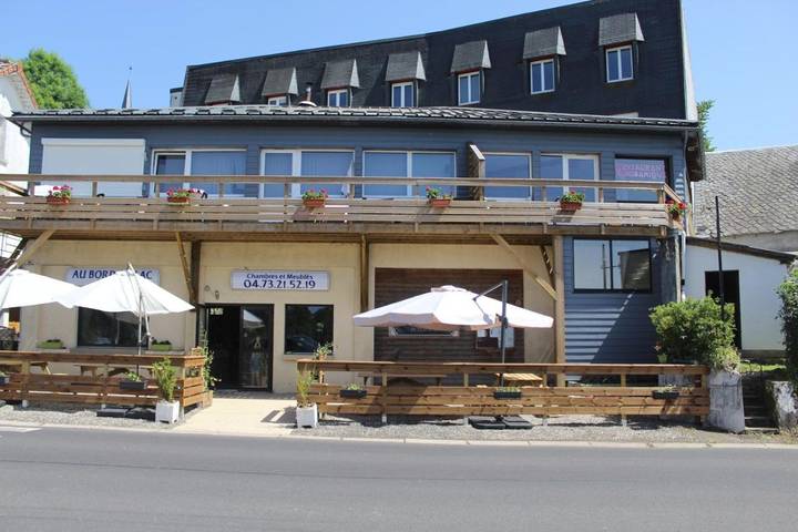 Hôtel pour 2 personnes, avec vue sur le lac et terrasse, animaux acceptés