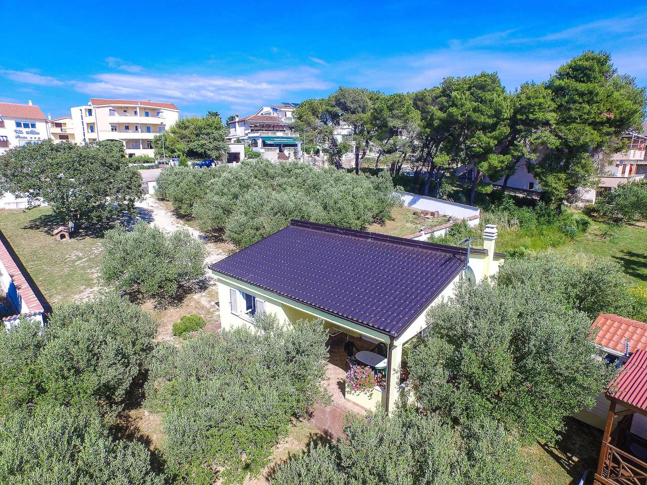 Ganze Wohnung, 1-Zimmer-Ferienwohnung mit Terrasse und Meerblick Drage, Biograd A-5904-b in Drage (Pakoštane), Zadar