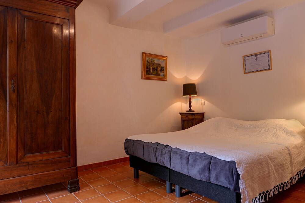 Charmante maison de village avec jardin et piscine privée en Provence in Sainte-Cécile-les-Vignes, Vaucluse