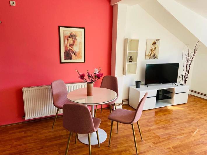 Appartement de vacances pour 4 personnes, avec balcon ainsi que vue et jardin