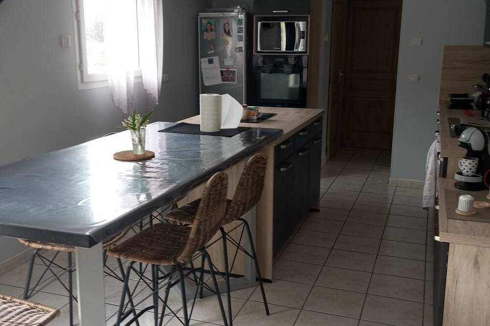 Room to rent for 24 hours of Le Mans motorcycle and car and motorcycle Grand Prix in Sarthe