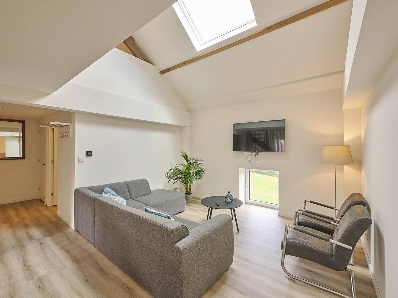 Luxe modern ingericht appartement met dakterras in Parkstad Limburg