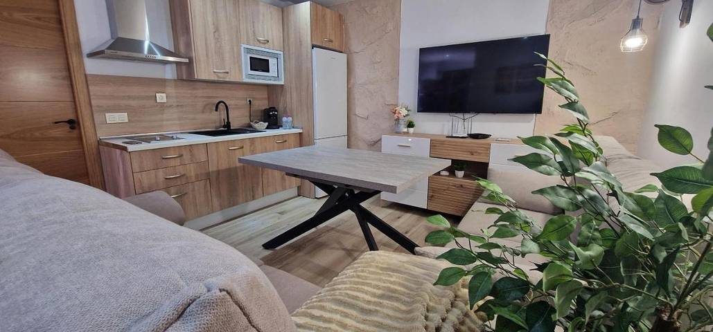 Apartamento de vacaciones para 4 personas, con vistas además de piscina y jardín, Se admiten mascotas - 1