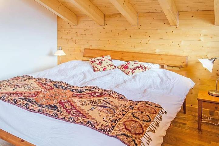 Landhaus, sauna, terrasse, balkon, parkmöglichkeiten, fernseher, schließfach für die skier, 188m² in Les Masses, Hérémence
