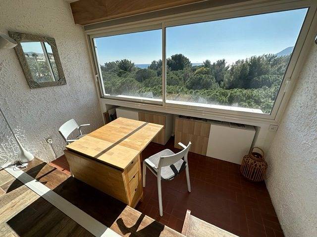 Ganzes Studio, Meerblick, Strand Sablettes zu Fuß und Klimaanlage in Les Sablettes, La Seyne-sur-Mer