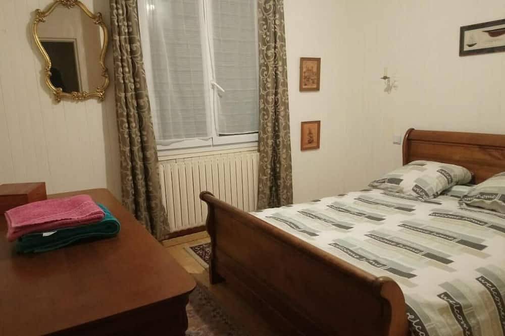 Chambre au calme et simple, cuisine à dispo in Saint-Pol-de-Léon, Ceinture Dorée