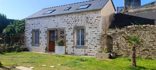 Gîte pour 6 personnes, avec jardin à Landivisiau
