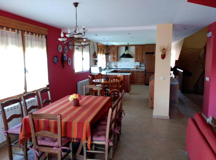 Casa rural para 12 personas, con Terraza y Jardín además de Piscina y Vistas en Valle del Lozoya - 4