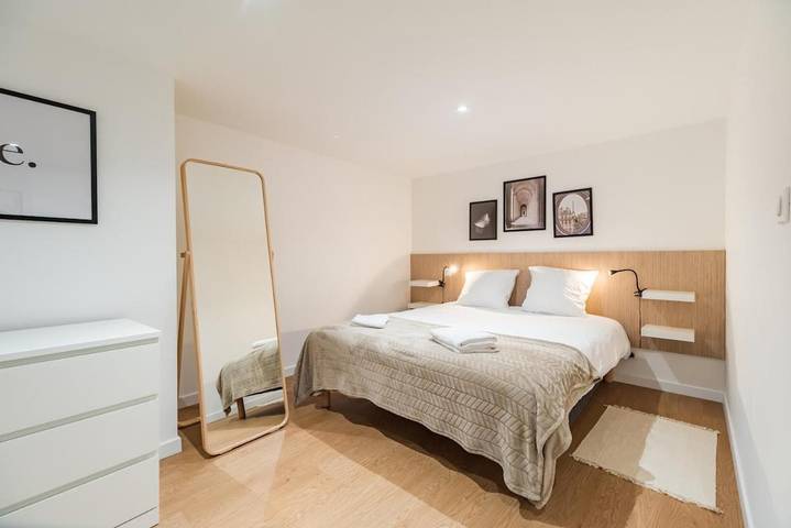 Maison d’hôte pour 14 personnes, avec balcon à Saint-Carreuc - 2