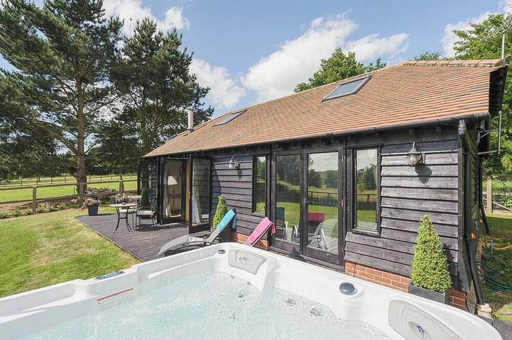 Vacation rental for 2 people, with hot tub and yard in Braintree