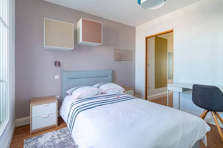 Entire apartment, Charleston Duplex-rooftop « The Place to Be » in Chessy, Seine-et-Marne