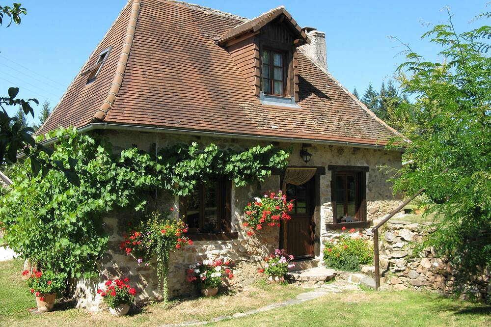 Petite maison de campagne charmante dans un hameau isolé de Chabrenas in Meuzac, Région de Limoges