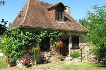 Gîte pour 3 personnes, avec jardin à Meuzac