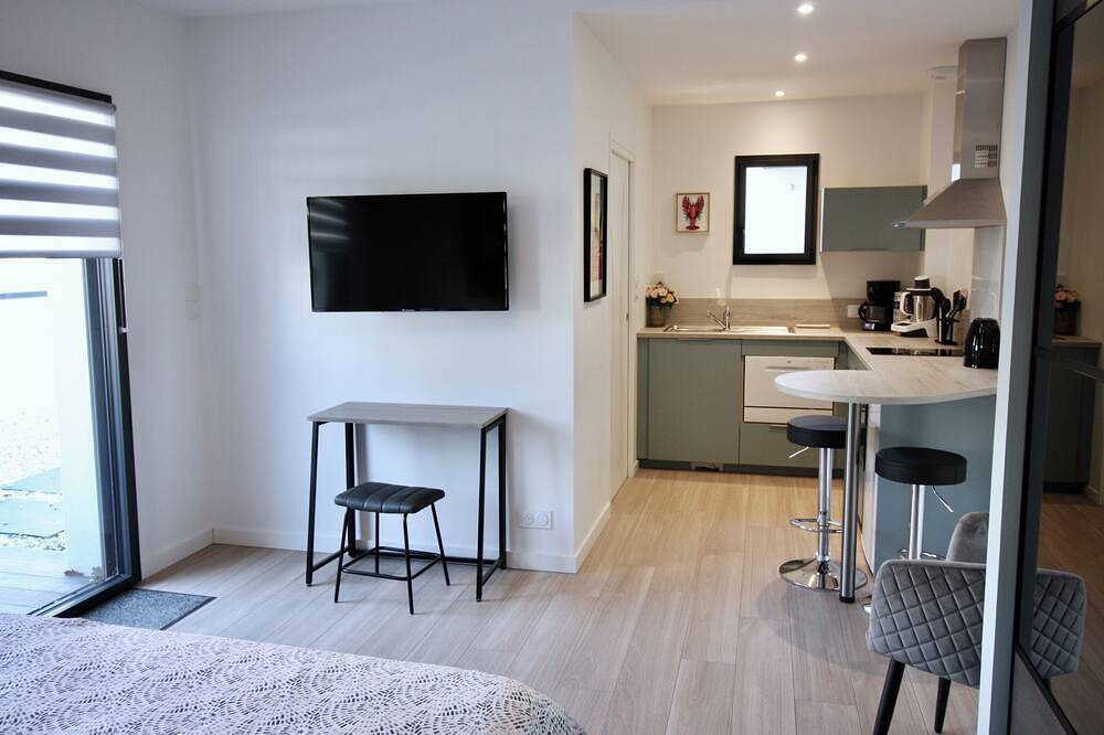 Quiet studio in the heart of Arradon in Arradon, Côte des Mégalithes