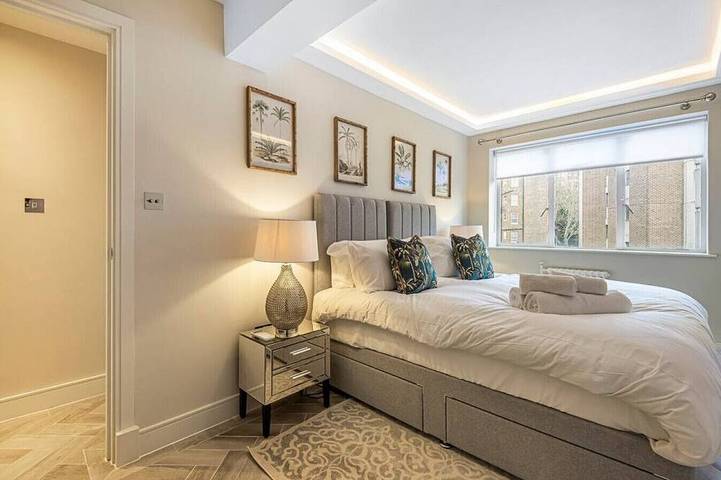 Vacation rental for 6 people, with balcony in Knightsbridge