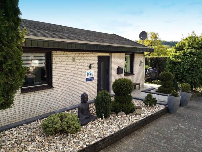 Ferienhaus für 6 Personen, mit Terrasse und Garten sowie Seeblick und Ausblick in Meschede - 3