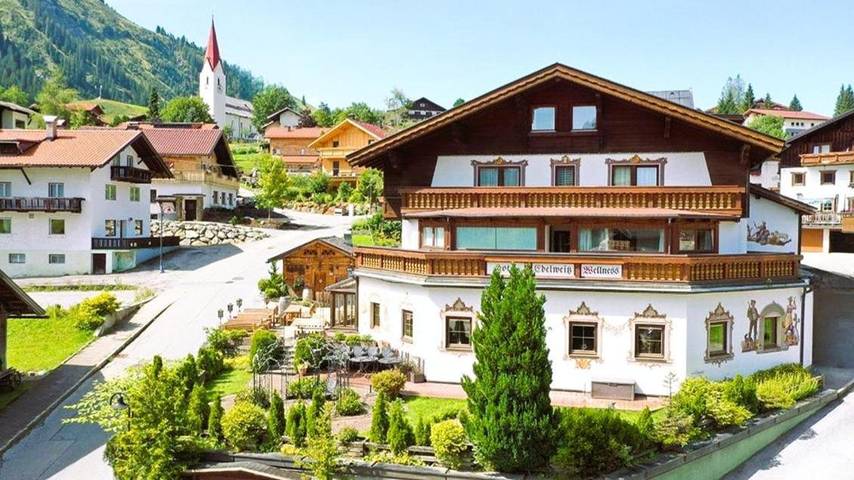 Hotel für 2 Personen, mit Garten und Ausblick in Berwang