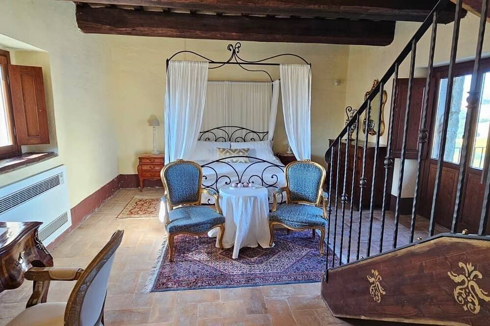 360° views, pool, Ac, pizza oven & bocce court in Acquasparta, Provincia de Perugia