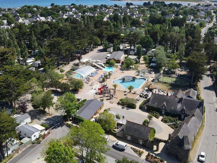 Casa rodante para 5 personas, con terraza y piscina para niños, Se admiten mascotas - 1