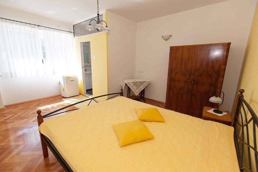 Feriehus med basseng for 8 personer in Tribalj, Primorje-Gorski Kotar