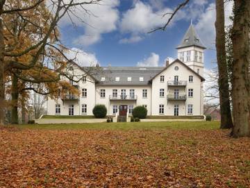 Schloss für 5 Personen, mit Terrasse und Sauna in Bastorf