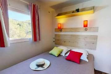 Cabane En Bois pour 4 Personnes dans Aiguines, Gorges du Verdon, Photo 1