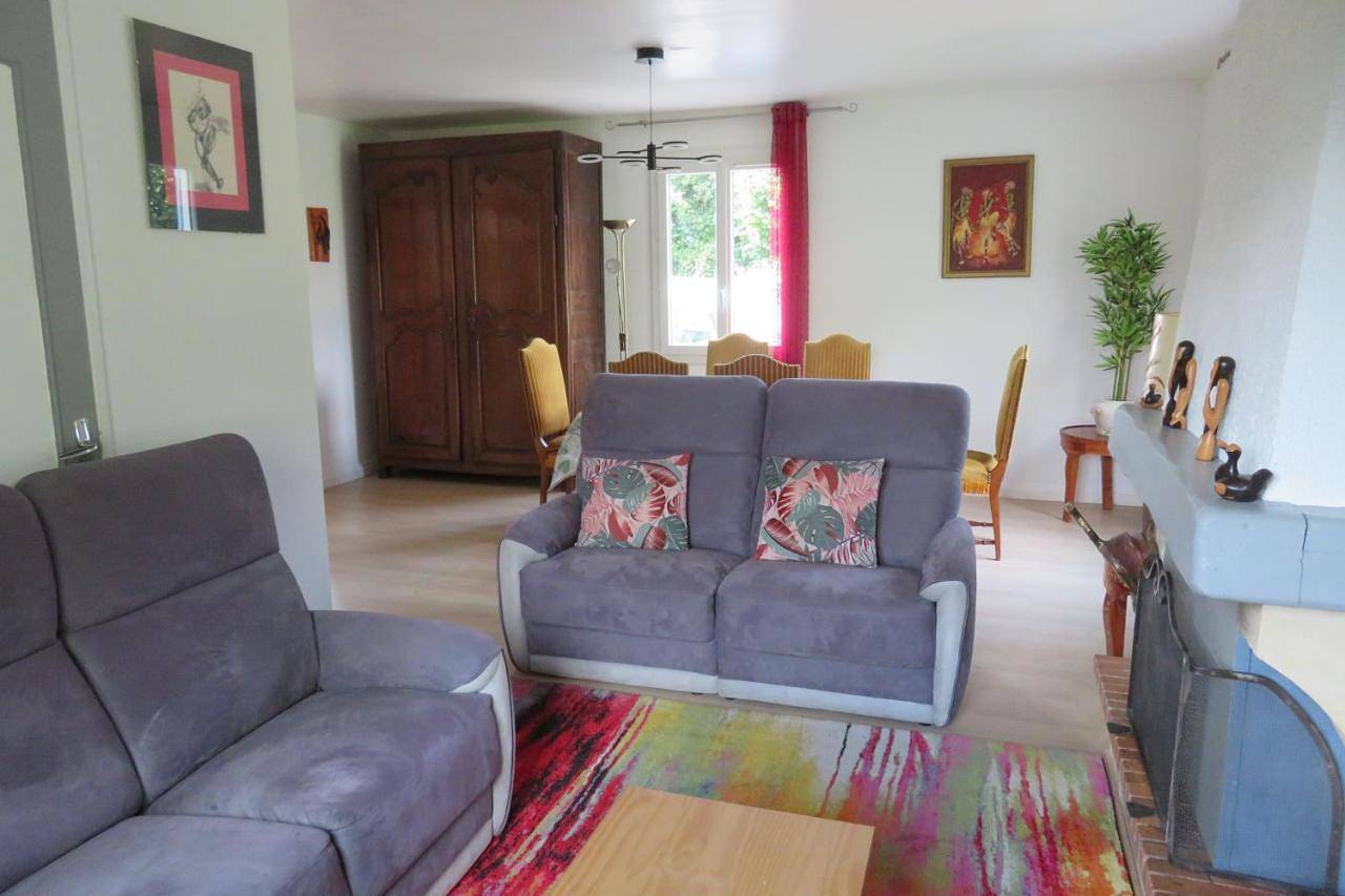 Three-Bedroom House in Azerables, Région de Guéret