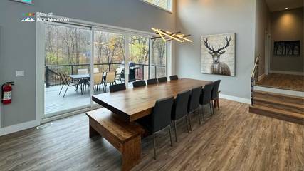 Vacation Rental for 16 Guests in Blue Mountain (Ontario), Lake Huron ON, Picture 4