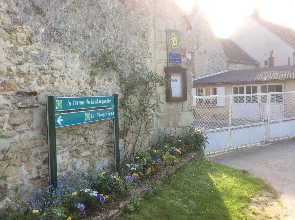 Bed and Breakfast for 3 people with garden in Retheuil, Aisne