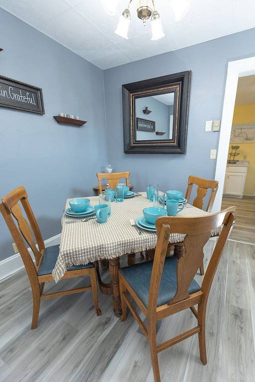 Ganze Wohnung, Cozy Apartment with Deck 1 Min. from Mississippi River & National Eagle Center. in Wabasha, Wabasha County