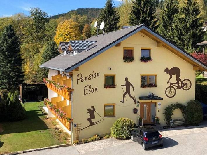 Pension, mit Balkon und Balkon/Terrasse sowie Garten und Sauna