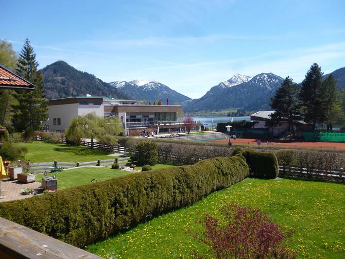 Ferienwohnung für 3 Personen, mit Balkon und Terrasse sowie Garten und Seeblick am Schliersee - 2