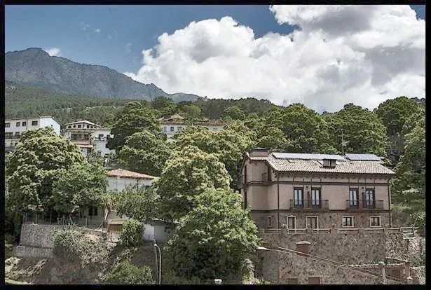 Hotel para 3 personas, con jardín - 1