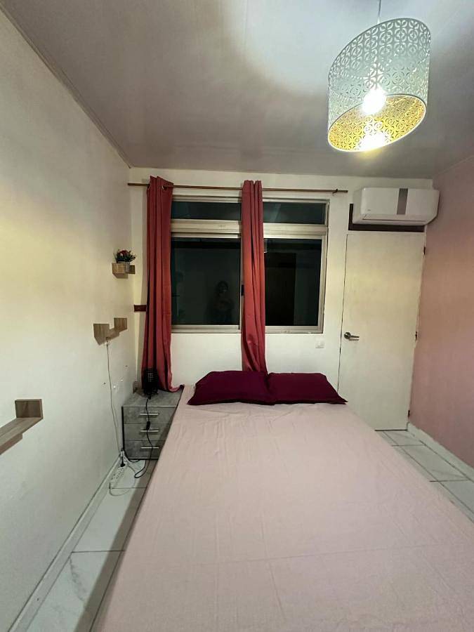 Chambre d’hôte pour 2 personnes, avec piscine et jardin dans Punaauia