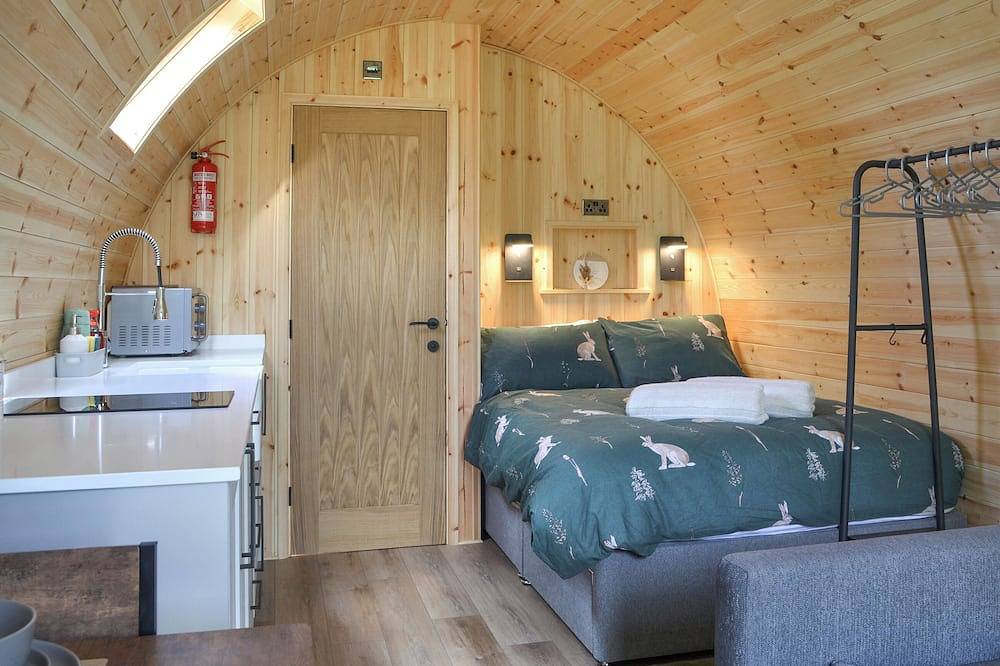 We love this family friendly pod with private hot tub. in North Yorkshire
