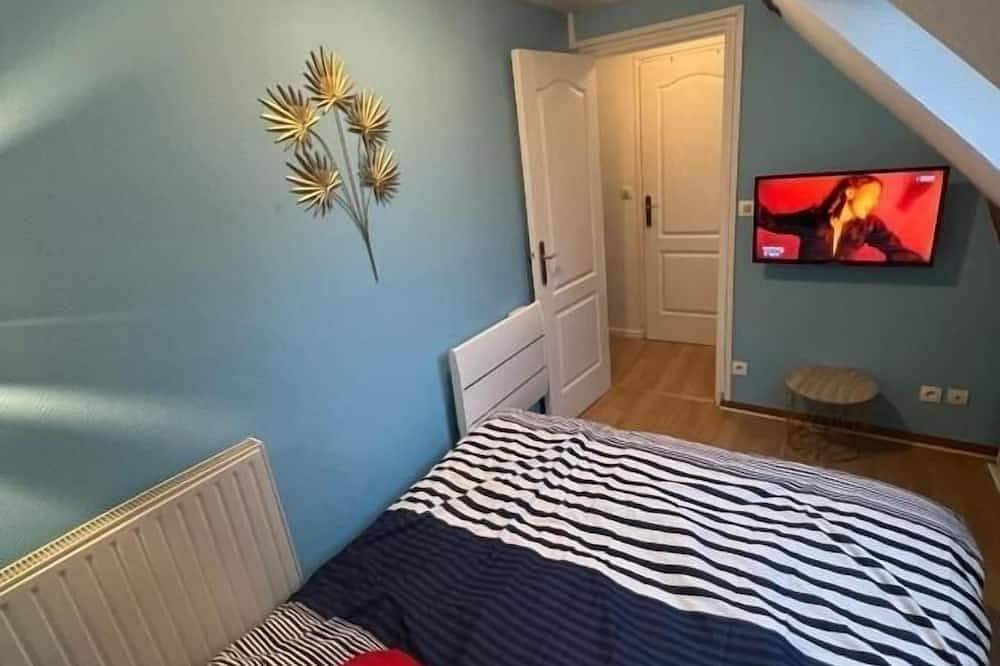 Entire apartment, Petit F2 Fonctionnel Plein Centre et Proche Gare in Bourges, Bourges region