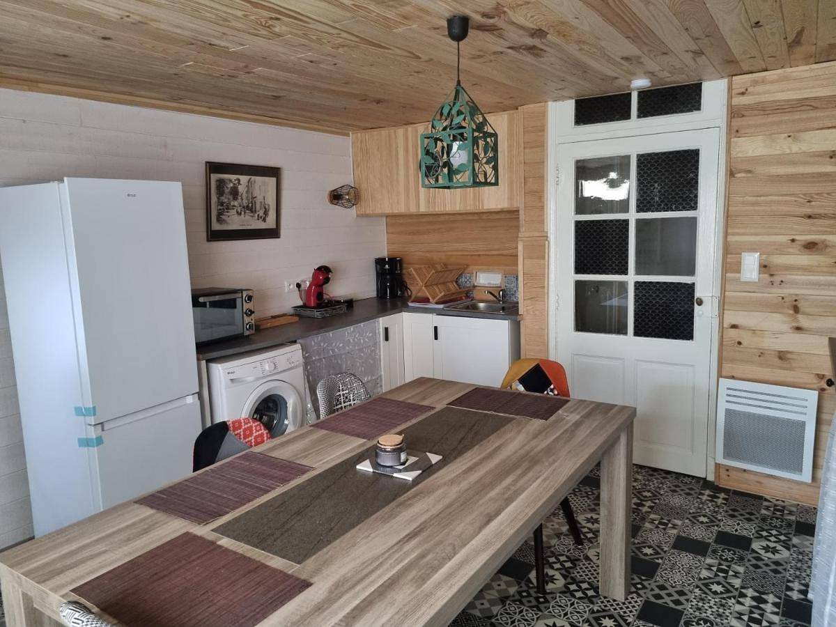 Appartement entier, One-Bedroom Apartment in Meyrueis, Parc national des Cévennes