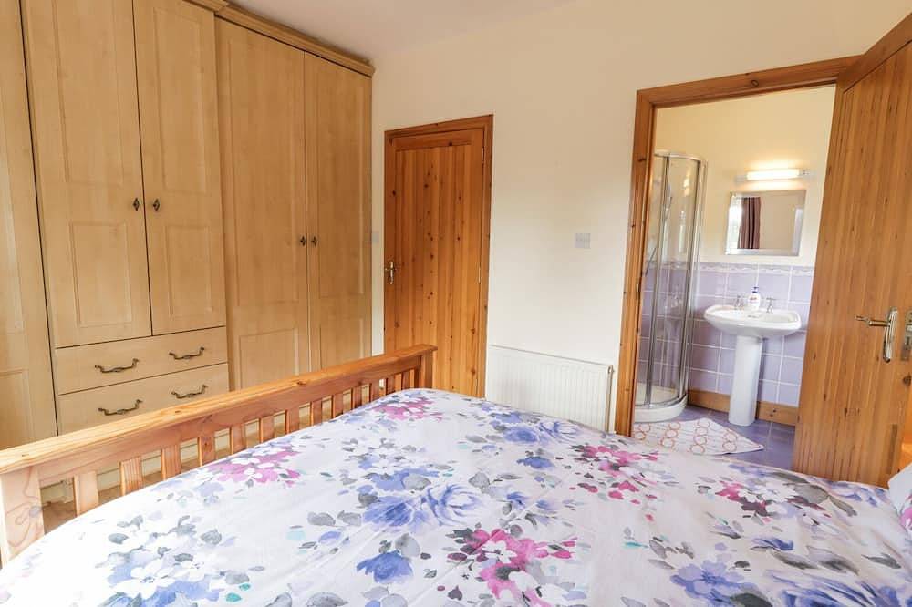 Creeslough View, pet friendly in Creeslough, County Donegal in Glenties, County Donegal