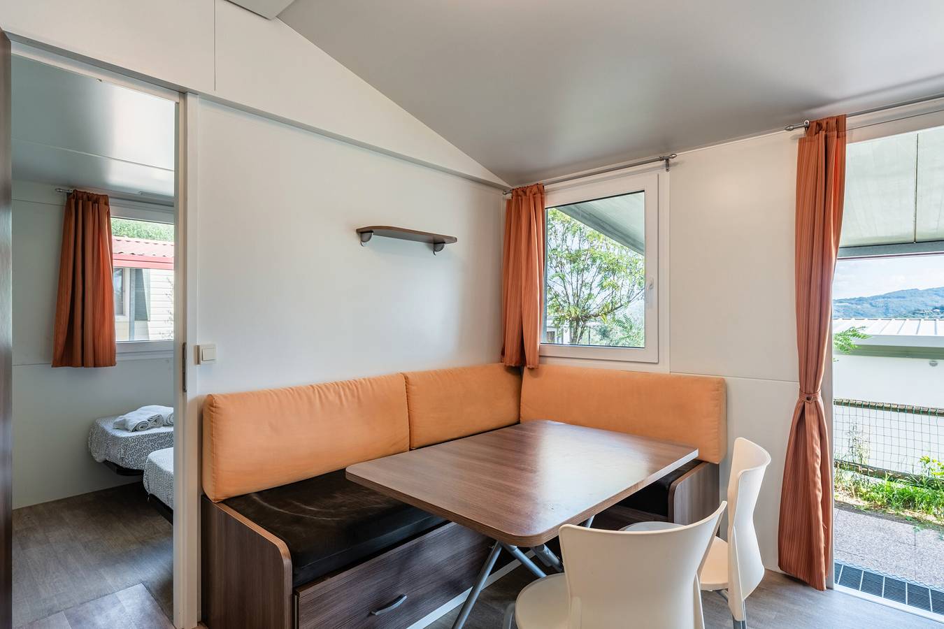Mobilheim 'Camping Belsito Dalmacija 505' mit Gemeinschaftspool, Wlan und Klimaanlage in Montecatini-Terme, Pistoia Provinz