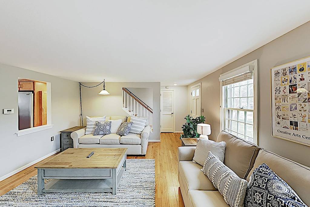 Beautiful Harwich home with large yard near Red River Beach & Main Street fun in Harwich Port, Harwich