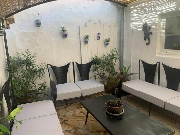 Gîte pour 6 personnes, avec terrasse à Vallabrègues