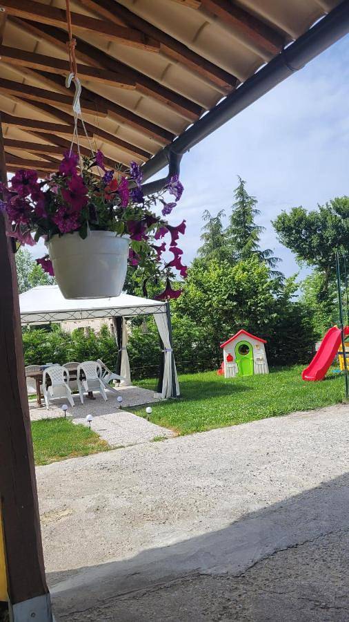 Gîte pour 4 personnes, avec vue et jardin, animaux acceptés à Mombarcaro - 2